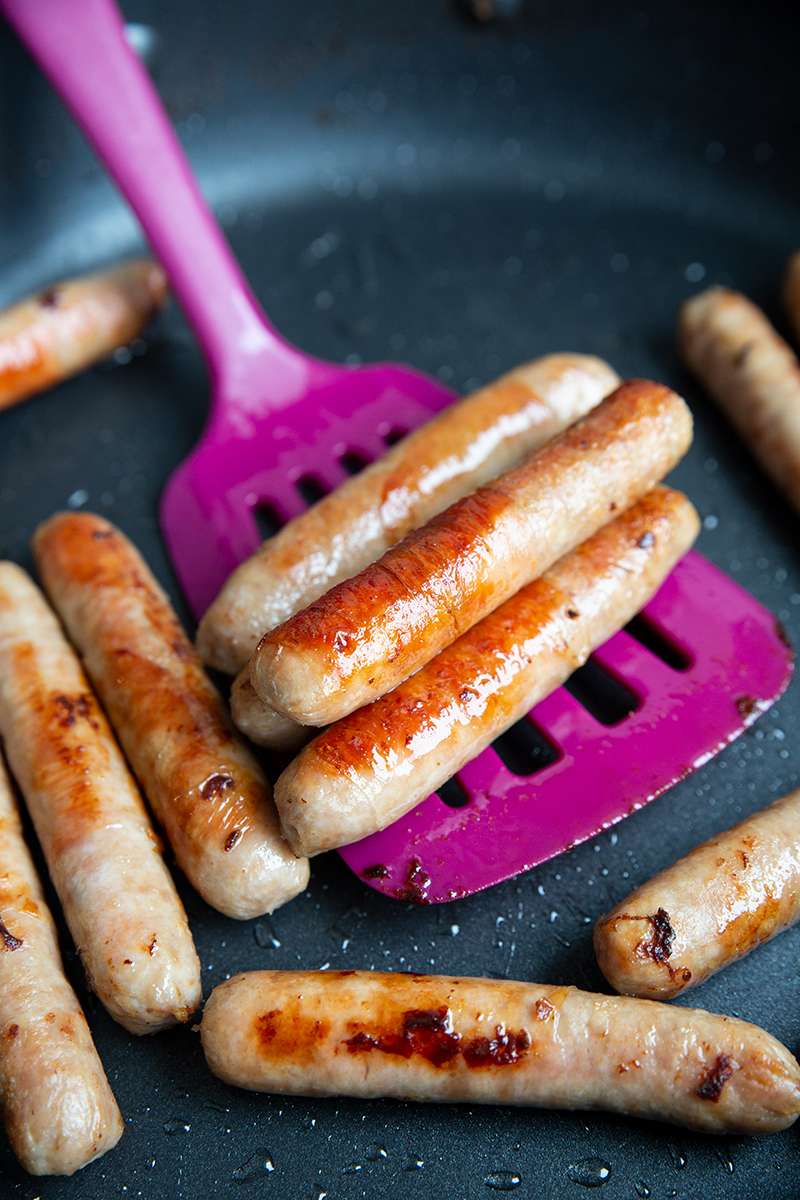 how to cook sausage in pan